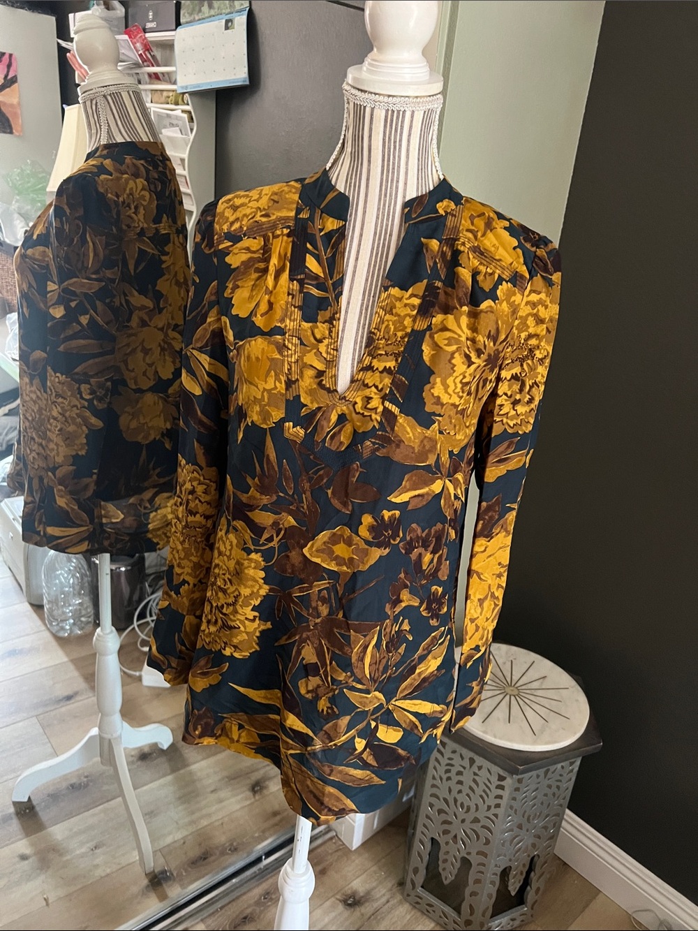 1 hour sale. Tory Burch, size 4, Floral Silk Tunic in Blue & Yellow-gold, EUC